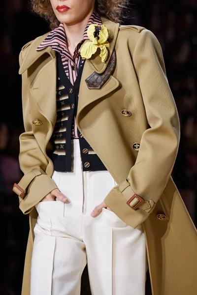 Look 31